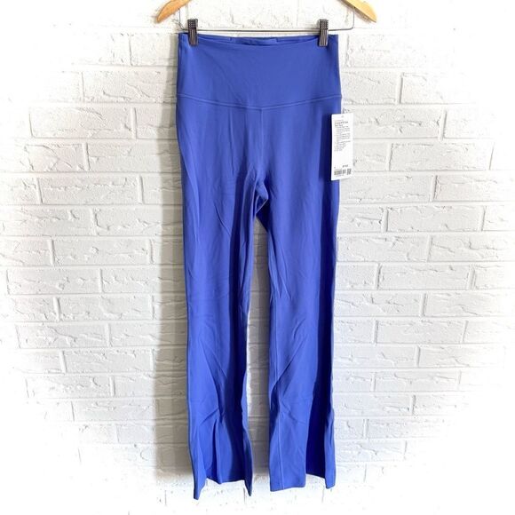 NWT Lululemon Groove Super-High-Rise Flared Pant Nulu
Wild Indigo Size 6 - Picture 1 of 4